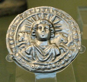Sbalzo in argento, disco del Sol Invictus, Roma III d.C., proveniente da Pessinus, British Museum