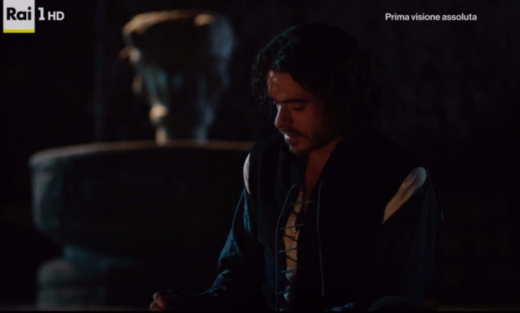 Cosimo, interpretato da Richard Madden, al Pantheon nella prima puntata de I Medici, indossa un farsetto di stile molto più tardo.